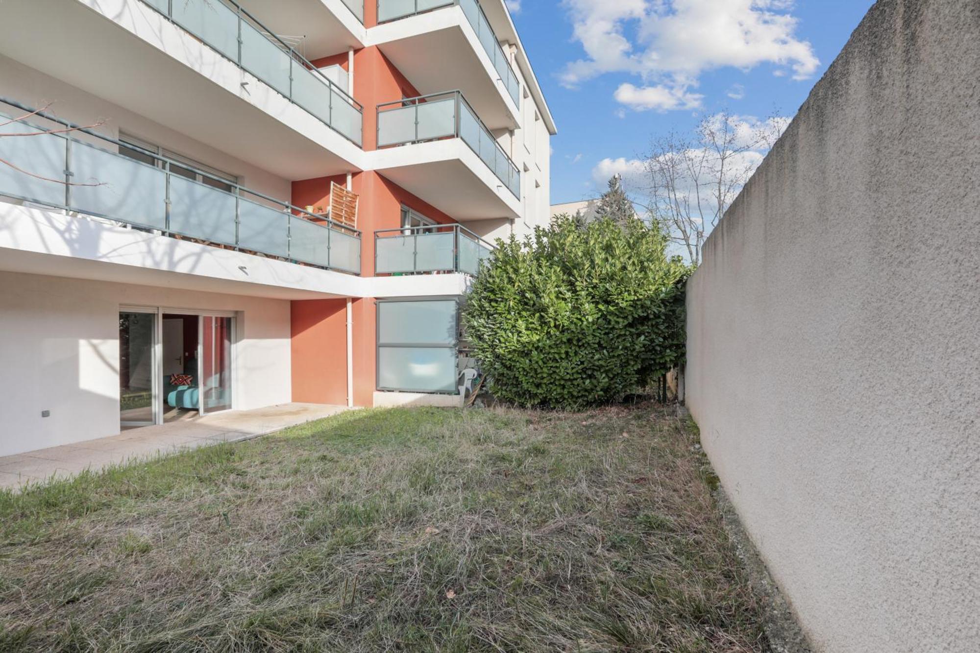 Appartement Comfort And Tranquility Near Lyon And Groupama Stadium, 4 Personnes Meyzieu